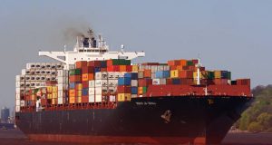 Huge Shipping Backlog at Chinese Port may Spoil Shopping Season