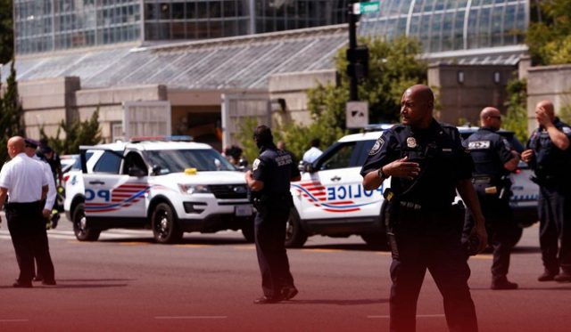 Man Surrenders to United States Capitol Police who Claimed Bomb