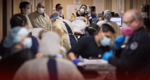 US States are Fighting with Coronavirus Hospital Worker Shortage